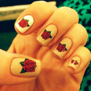 9 Simple and Easy Rose Nail Art Designs with Images