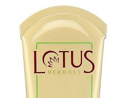 9 Most Popular Lotus Face Packs For Skin Fairness