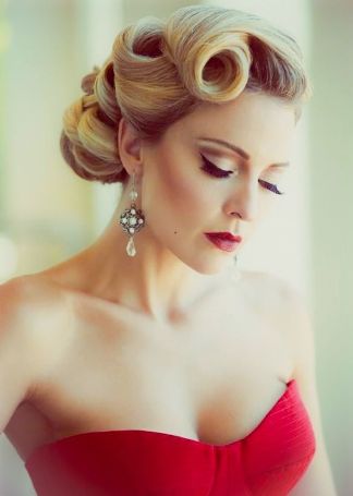 9 Best Vintage Hairstyles for Long Hair