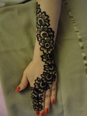 50 Simple and Attractive Mehndi Designs for Hands