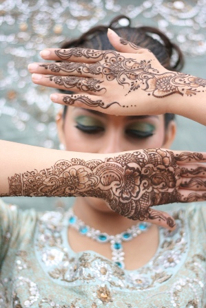 50 Simple and Attractive Mehndi Designs for Hands