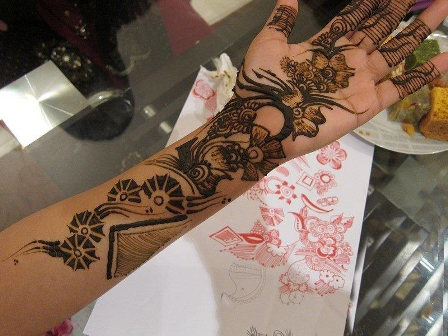 50 Simple and Attractive Mehndi Designs for Hands