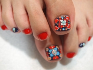 Crafty Pedicure Nail Art Designs