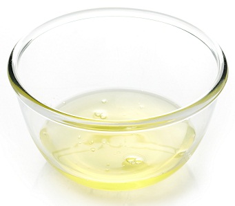 17 Best Hair Fall Treatments for Women at Home