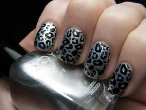 9 Best Silver Nail Art Designs