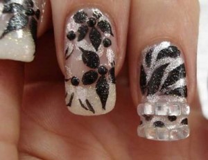 9 Best Silver Nail Art Designs