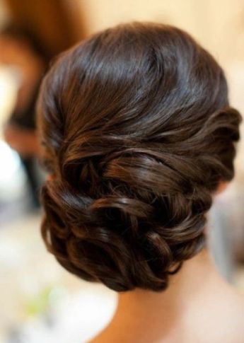9 Best Indian Updo Hairstyles