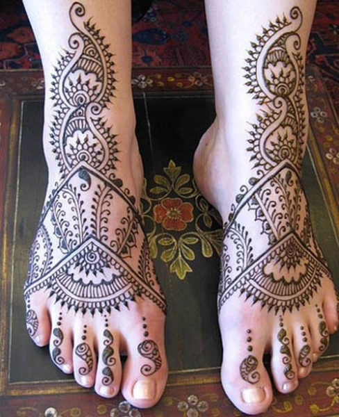 15+ Stylish Foot Mehndi Designs for Your Pretty Feet