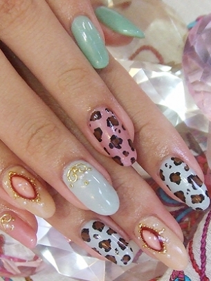 Flirty Nail Art Ideas for Winter
