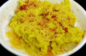 Street Foods in Ahmedabad: 10 Best Gujarati Street Foods to Try