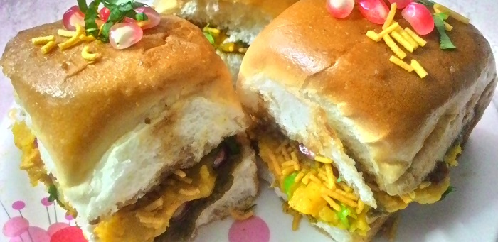 Street Foods in Ahmedabad: 10 Best Gujarati Street Foods to Try