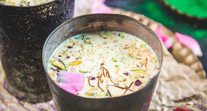 Street Foods in Lucknow: The Yummiest Street Delicacies you Need to try